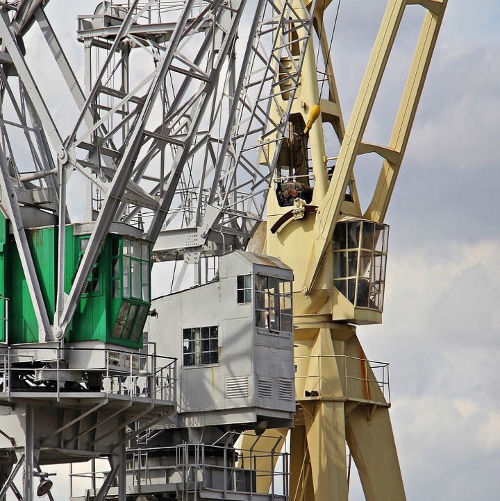 air freight cargo plane loading